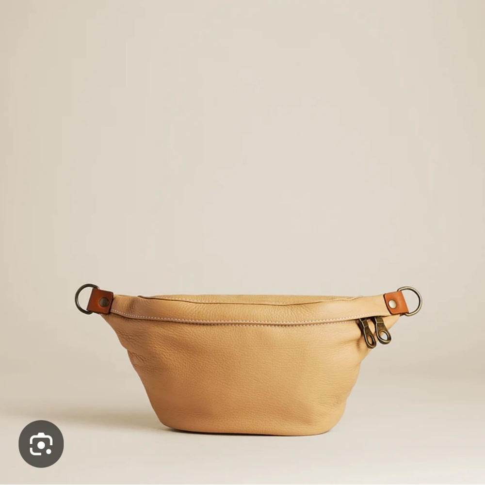 Parker Thatch Small Cross Your Heart Sling- Leather Butterscotch